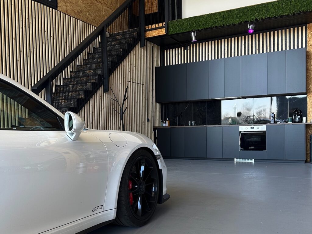 motorroom-cuisine-porsche-911